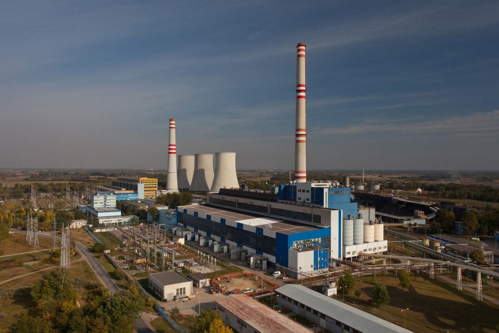 Elektráreň EVO I, v pozadí odstavená EVO II.